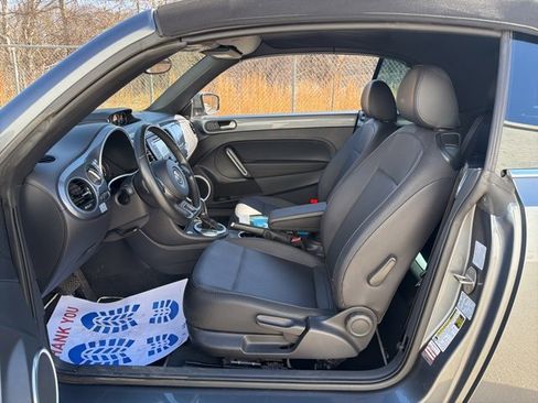 Used 2015 Volkswagen Beetle TDI image 23
