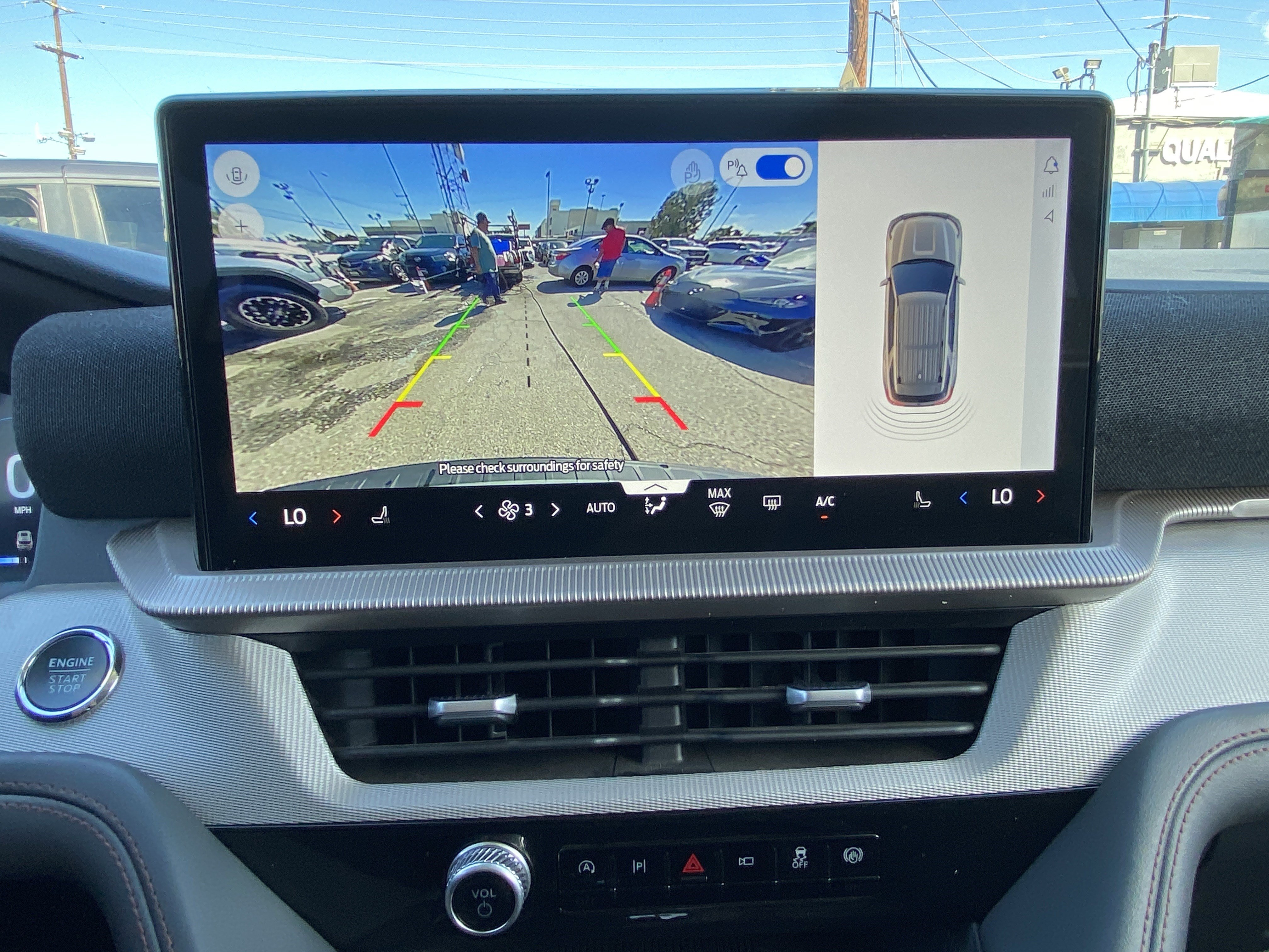 Used 2025 Ford Explorer Active RWD image 26