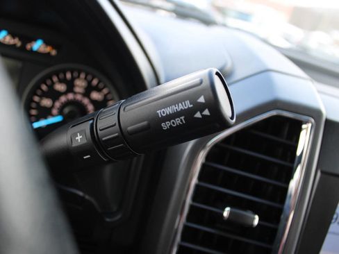 Used 2016 Ford F150 XLT w/ Equipment Group 302A Luxury image 29