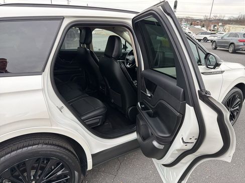 Certified 2023 Lincoln Corsair Reserve w/ Equipment Group 201A image 19