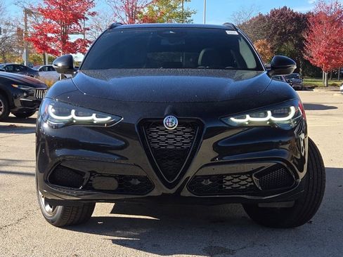 New 2025 Alfa Romeo Stelvio Sprint image 4