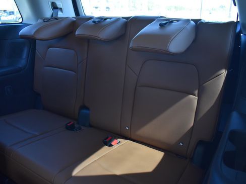 New 2026 Nissan Pathfinder Platinum image 54