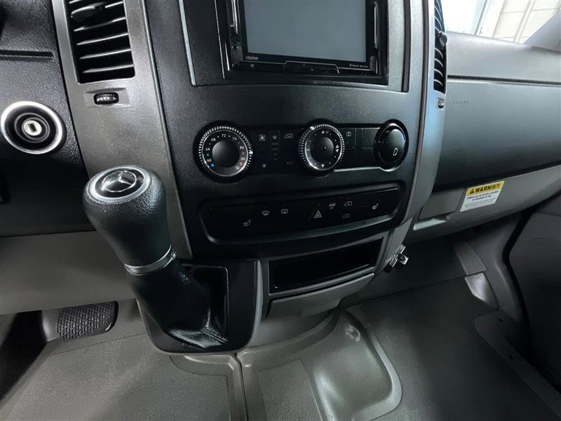 Used 2014 Mercedes-Benz Sprinter 2500 image 15