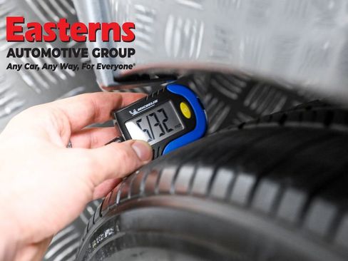 Used 2023 Nissan Sentra SR w/ Trunk Package image 25