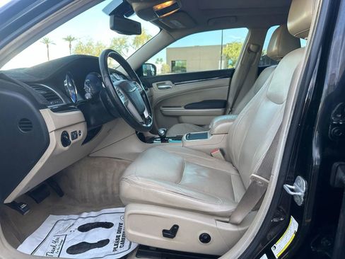 Used 2012 Chrysler 300 Limited image 7