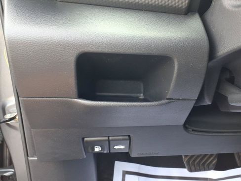 Used 2020 Nissan Kicks SV FWD image 18
