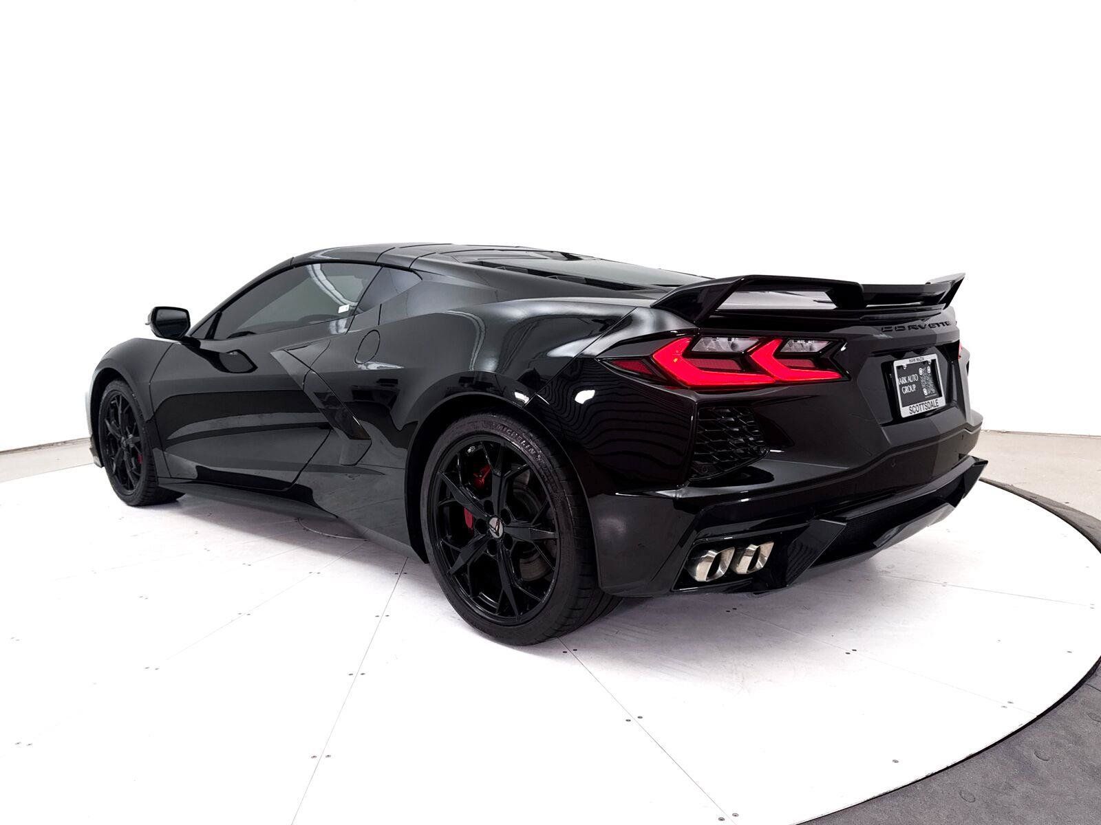 Used 2021 Chevrolet Corvette Stingray Premium Cpe w/ Z51 Performance Package RWD image 19
