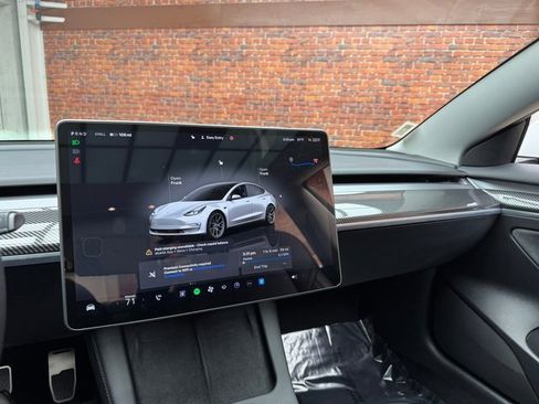 Used 2023 Tesla Model 3 Standard Range image 13