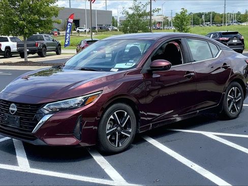 Used 2025 Nissan Sentra SV FWD image 5