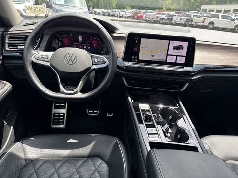 Used 2024 Volkswagen Atlas SEL Premium R-Line AWD/4WD image 26