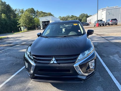 Used 2020 Mitsubishi Eclipse Cross LE FWD image 2