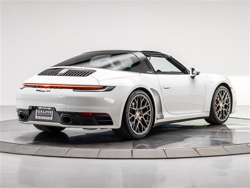Used 2022 Porsche 911 Targa 4S image 7