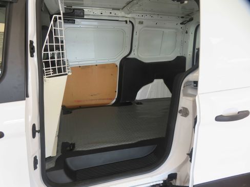 Used 2020 Ford Transit Connect XL image 17