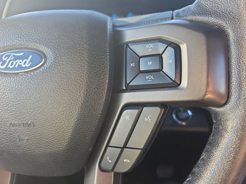 Used 2018 Ford Expedition Max XLT image 34