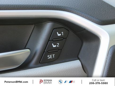 Used 2023 Toyota RAV4 XLE Premium image 16