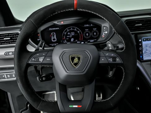 Used 2024 Lamborghini Urus Performante image 30