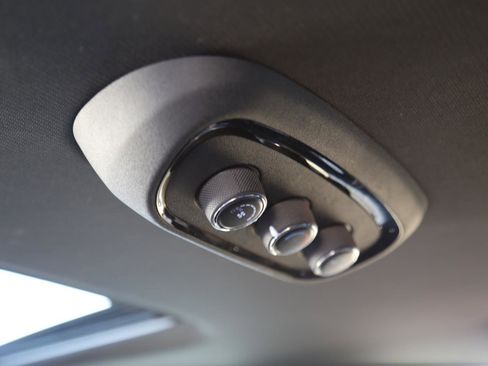 Used 2024 Dodge Durango GT image 8