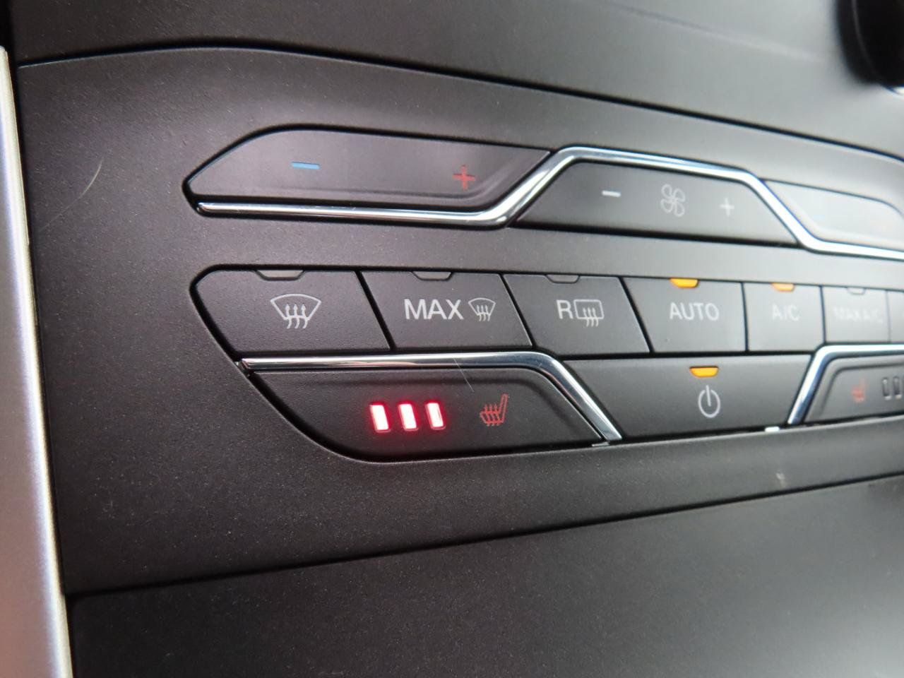 Used 2020 Ford Edge SEL w/ Convenience Package FWD image 29