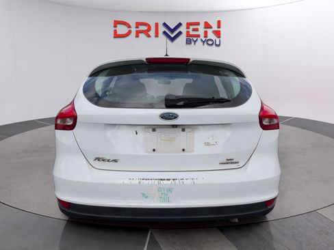 Used 2015 Ford Focus SE image 4