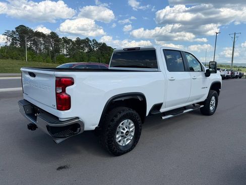 Used 2021 Chevrolet Silverado 2500 LT w/ Z71 Off-Road Package AWD/4WD image 4