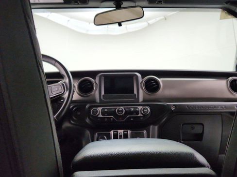 Used 2022 Jeep Wrangler Unlimited Sport AWD/4WD image 17