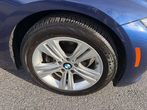 Used 2017 BMW 330i xDrive Sedan w/ Premium Package image 23