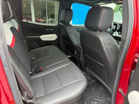 Used 2024 GMC Canyon AT4X AWD/4WD image 8