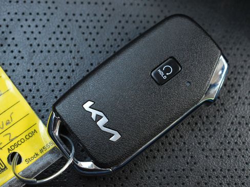 Used 2023 Kia Sorento SX AWD/4WD image 35