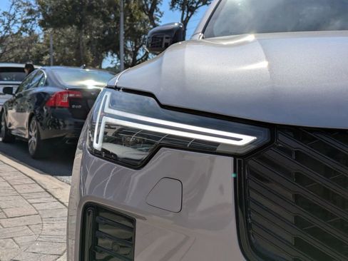 Used 2026 Volvo XC90 B6 Ultra w/ Lounge Package image 10