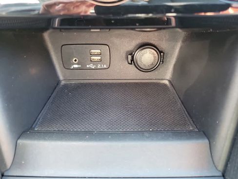 Certified 2022 Subaru Forester Limited AWD/4WD image 17