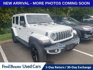 Used 2024 Jeep Wrangler Unlimited Sahara w/ Safety Group AWD/4WD video 1
