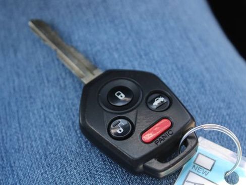 Used 2017 Subaru Outback 2.5i Premium image 13