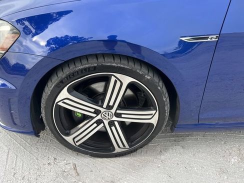 Used 2016 Volkswagen Golf R 4-Door w/ Driver Assistance Package AWD/4WD image 19