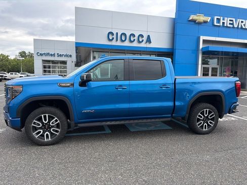 Used 2024 GMC Sierra 1500 AT4 w/ AT4 Premium Package AWD/4WD image 4