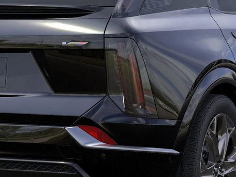 New 2026 Cadillac Optiq V w/ LPO, Floor Liner Package image 11