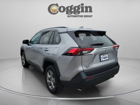 Used 2024 Toyota RAV4 XLE FWD image 2