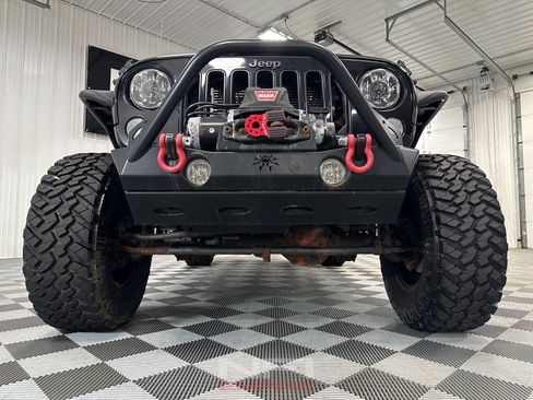 Used 2016 Jeep Wrangler Unlimited Sahara AWD/4WD image 14