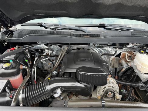 Used 2018 Chevrolet Silverado 2500 W/T w/ Snow Plow Prep Package image 49