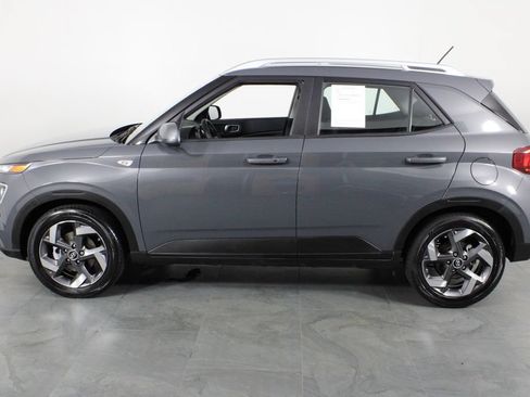 Certified 2025 Hyundai Venue SEL FWD image 14