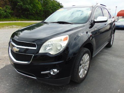 Used 2010 Chevrolet Equinox LT w/ Chrome Appearance Package FWD image 4