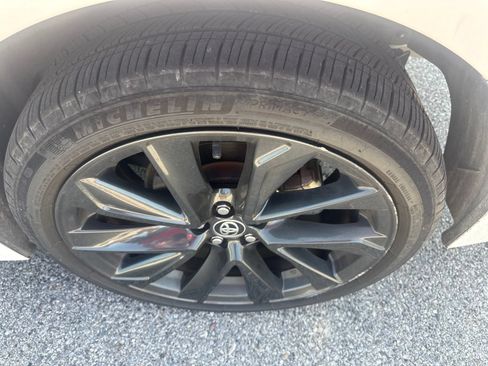 Used 2025 Toyota Corolla SE FWD image 9