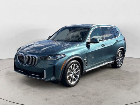 New 2026 BMW X5 xDrive50e w/ Premium Package image 3