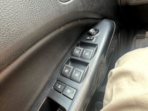 Used 2021 GMC Canyon AT4 image 23