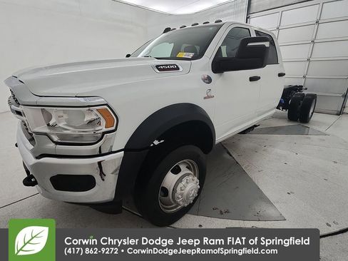 Used 2023 RAM 4500 Tradesman w/ Chrome Appearance Group image 4