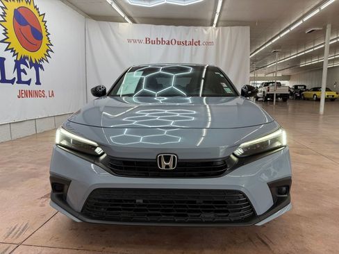 Used 2023 Honda Civic Sport image 9