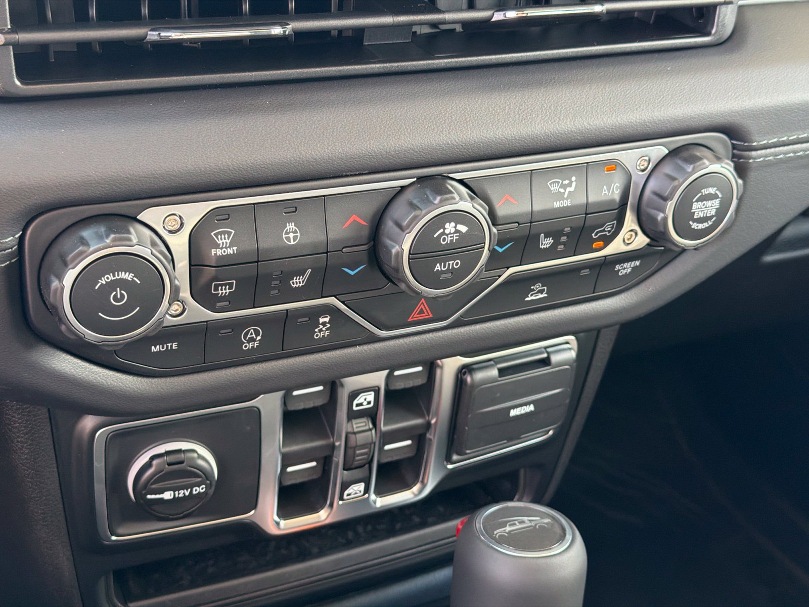 New 2026 Jeep Gladiator Sport AWD/4WD image 23