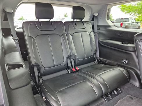 Used 2022 Jeep Grand Cherokee L Limited AWD/4WD image 34