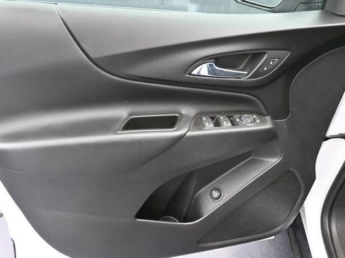 Used 2022 Chevrolet Equinox LT FWD image 26
