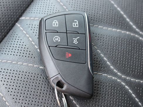 Used 2023 Buick Envision Avenir FWD image 43