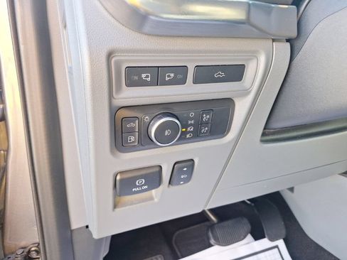 Used 2021 Ford F150 Lariat w/ Equipment Group 502A High AWD/4WD image 9